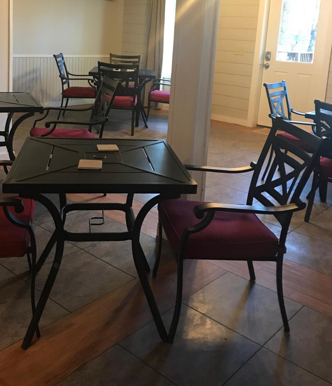 Barefoot Hills Hotel Dahlonega Buitenkant foto