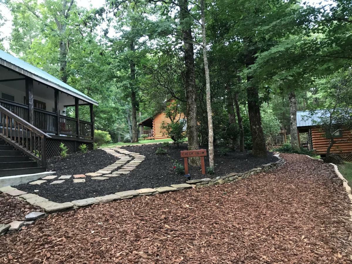 Barefoot Hills Hotel Dahlonega Buitenkant foto