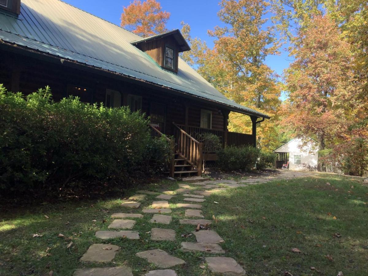 Barefoot Hills Hotel Dahlonega Buitenkant foto